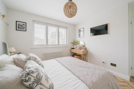Bedroom2-2.jpg