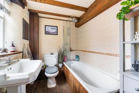 Bathroom.jpg