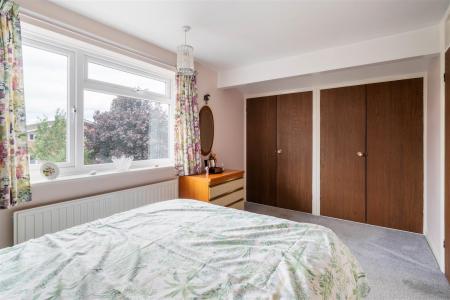 Bedroom1-3.jpg