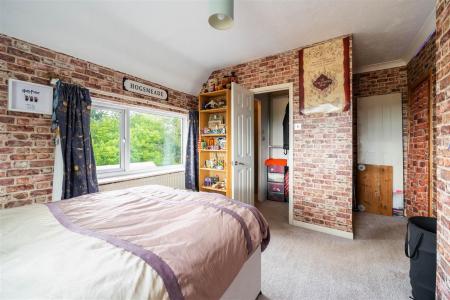 Bedroom2-3.jpg