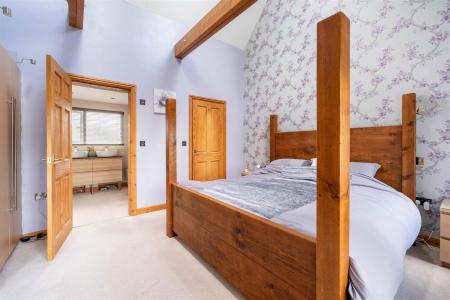Bedroom4-3.jpg