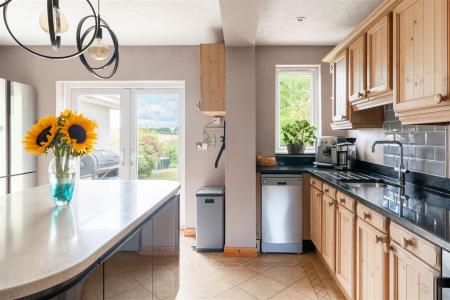 Kitchen-5.jpg