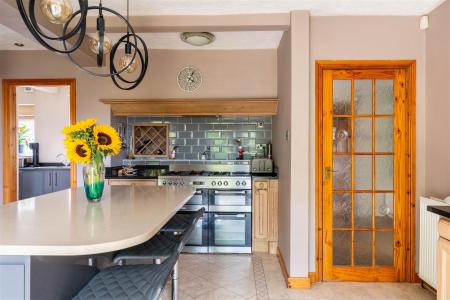 Kitchen-4.jpg