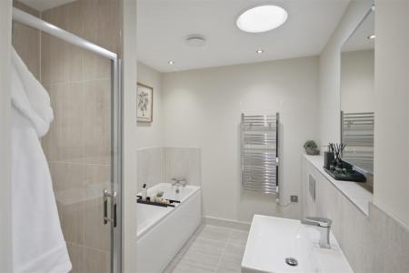 Family Bathroom.jpg