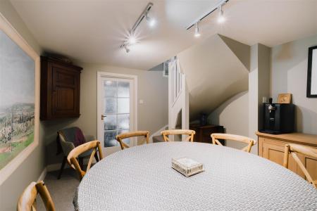 Dining Room-2.jpg