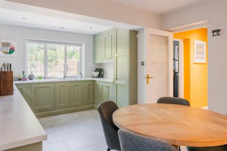 Kitchen-9.jpg