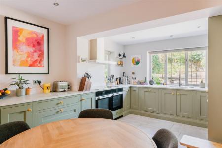 Kitchen-6.jpg