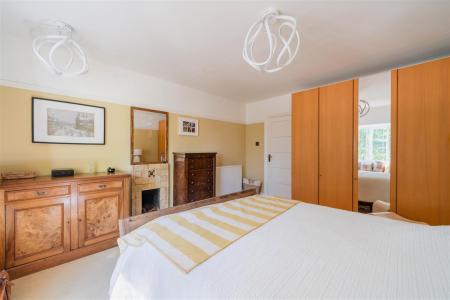 Bedroom2-3.jpg