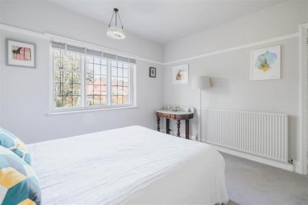Bedroom4-2.jpg