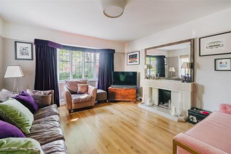 Living Room.jpg