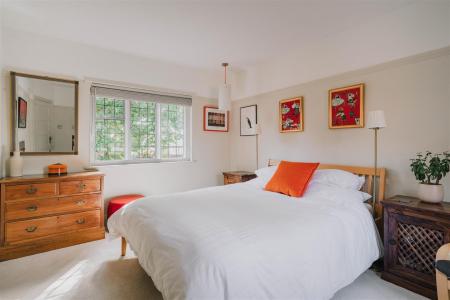 Bedroom1.jpg