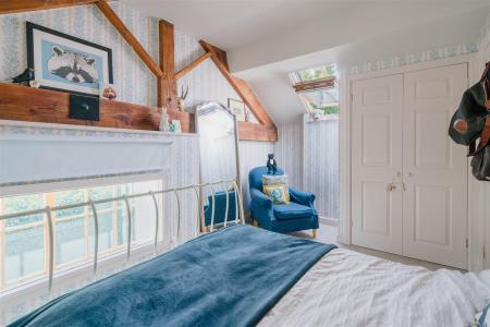 Bedroom1-3.jpg