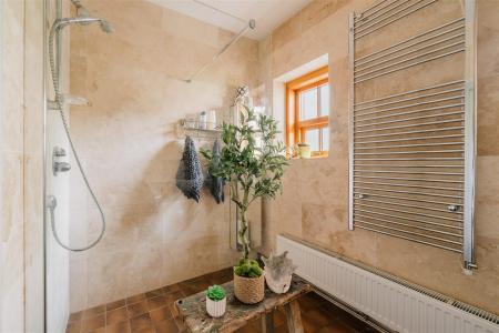 DS Shower Room.jpg
