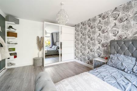 Bedroom1-3.jpg