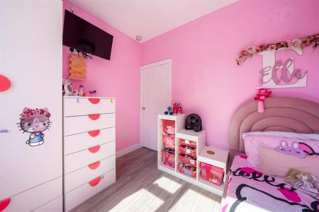 Bedroom2-2.jpg