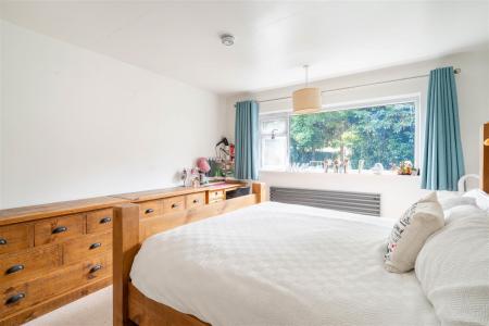 Bedroom4-2.jpg