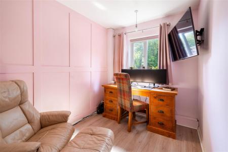 Bedroom5 - Office.jpg