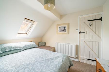 Bedroom2-2.jpg