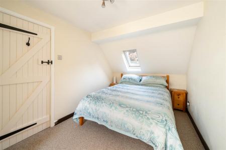 Bedroom1-2.jpg