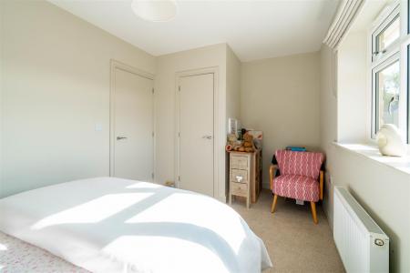 Bedroom2-2.jpg