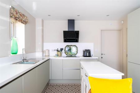 Kitchen-4.jpg