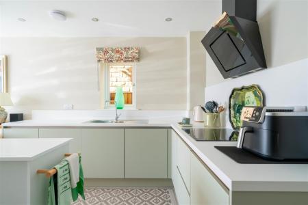 Kitchen-7.jpg