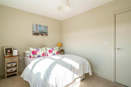 Bedroom2-3.jpg
