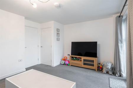 Living Room-3.jpg