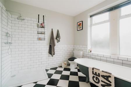 Bathroom-2.jpg