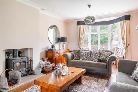 Living Room-4.jpg