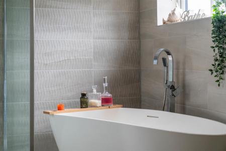 Bathroom-4.jpg