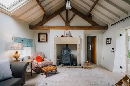 Living Room-5.jpg