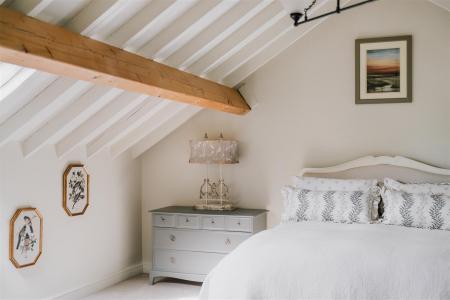 Bedroom1-6.jpg