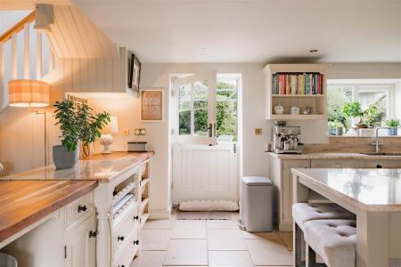 Kitchen-5.jpg