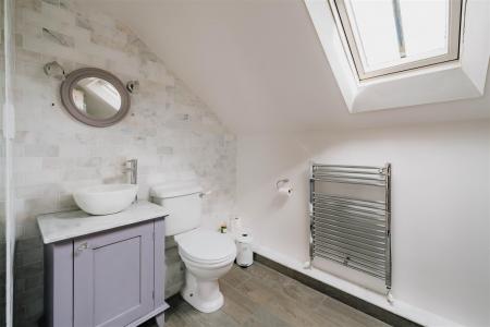 Shower Room.jpg
