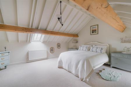 Bedroom1-3.jpg