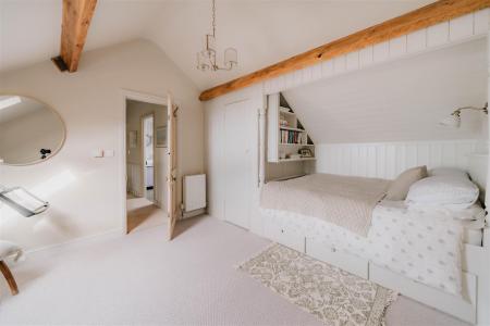 Bedroom2-3.jpg