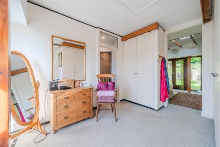 Bedroom 5.jpg