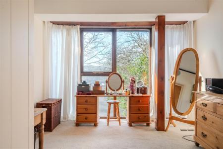 Bedroom 5-2.jpg