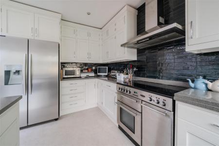 Kitchen-dining-4.jpg