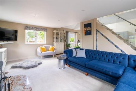Living Room-4.jpg