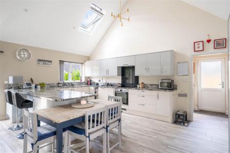 Kitchen - Diner-3.jpg
