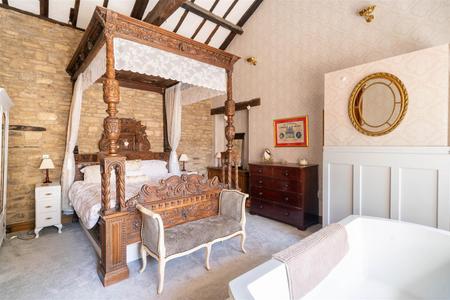 Bedroom6-3.jpg