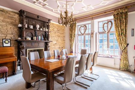Dining Room-2.jpg