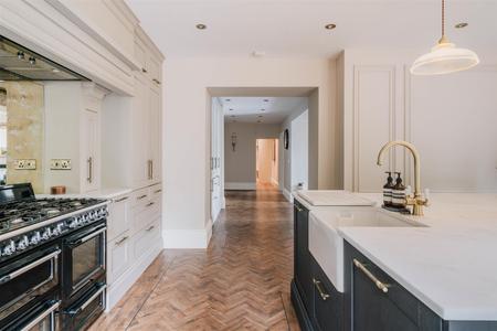 Kitchen-5.jpg