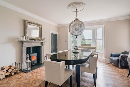 Dining Room.jpg