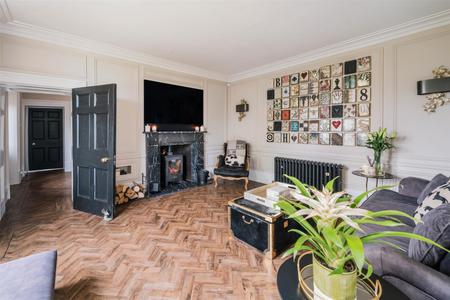 Living Room-2.jpg