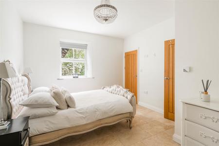 Holidaylet-3.jpg