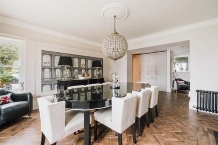 Dining Room-2.jpg