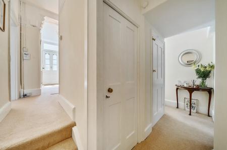 1316413-19-685acd...